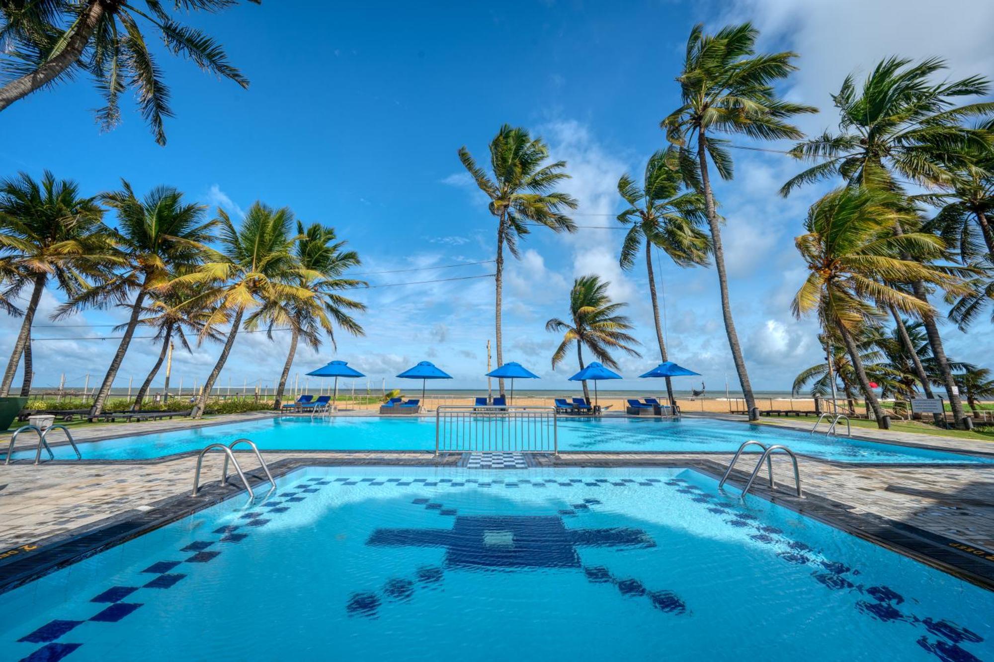 Camelot Beach Hotel Negombo Exterior foto